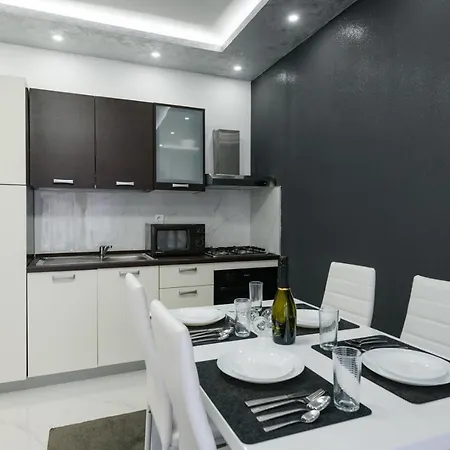 Complex White Guest house *