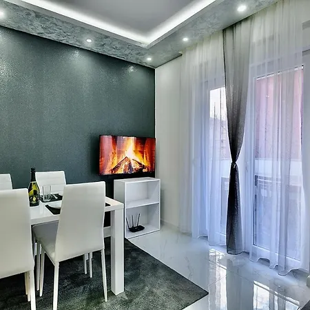 Complex White Guest house *