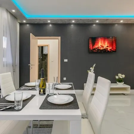 Guest house Complex White