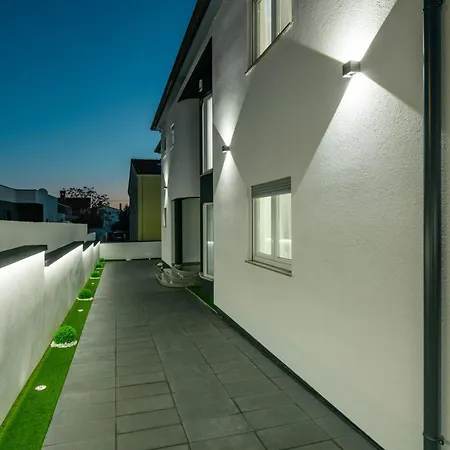 Pensionat Complex White