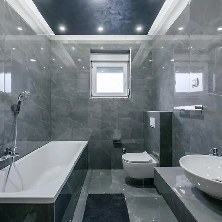 Guest house Complex White *