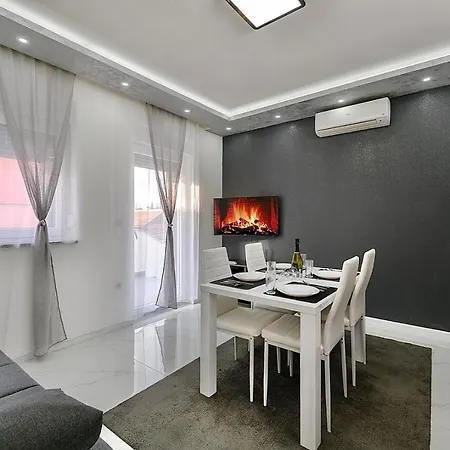 Guest house Complex White *