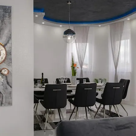 Complex White Guest house Pula
