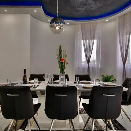Complex White Guest house *