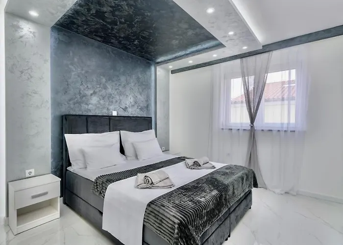 Complex White 普拉