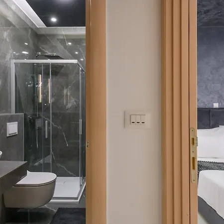 Complex White 3* Pula