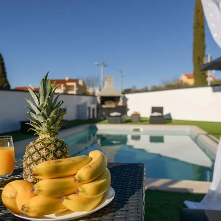 Pensión Complex White