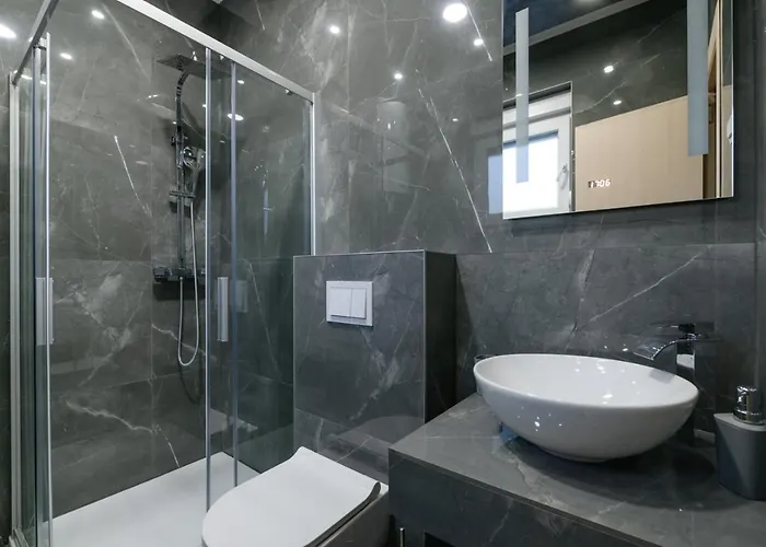 Pensión Complex White