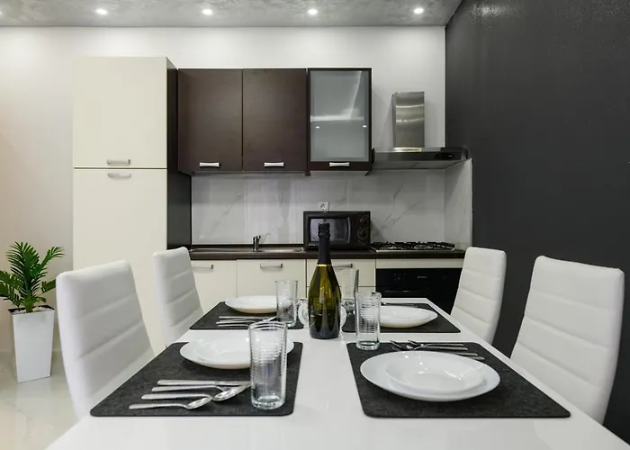 Gæstehus Complex White 3*