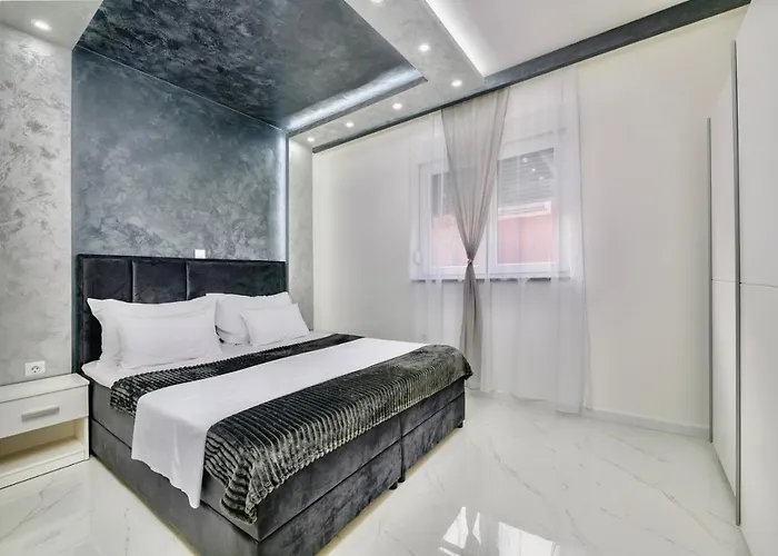 Complex White Pensión