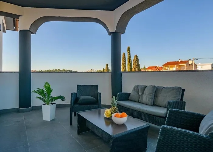 Gæstehus Complex White Pula