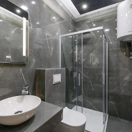 Πανσιόν Complex White