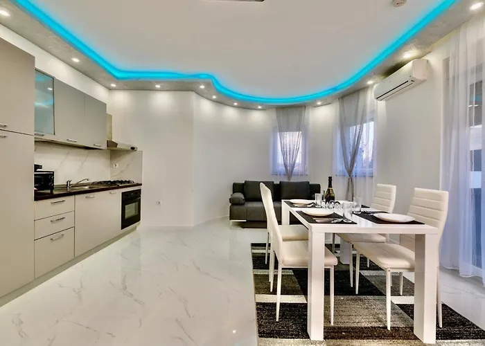 Vendégház Complex White 3*